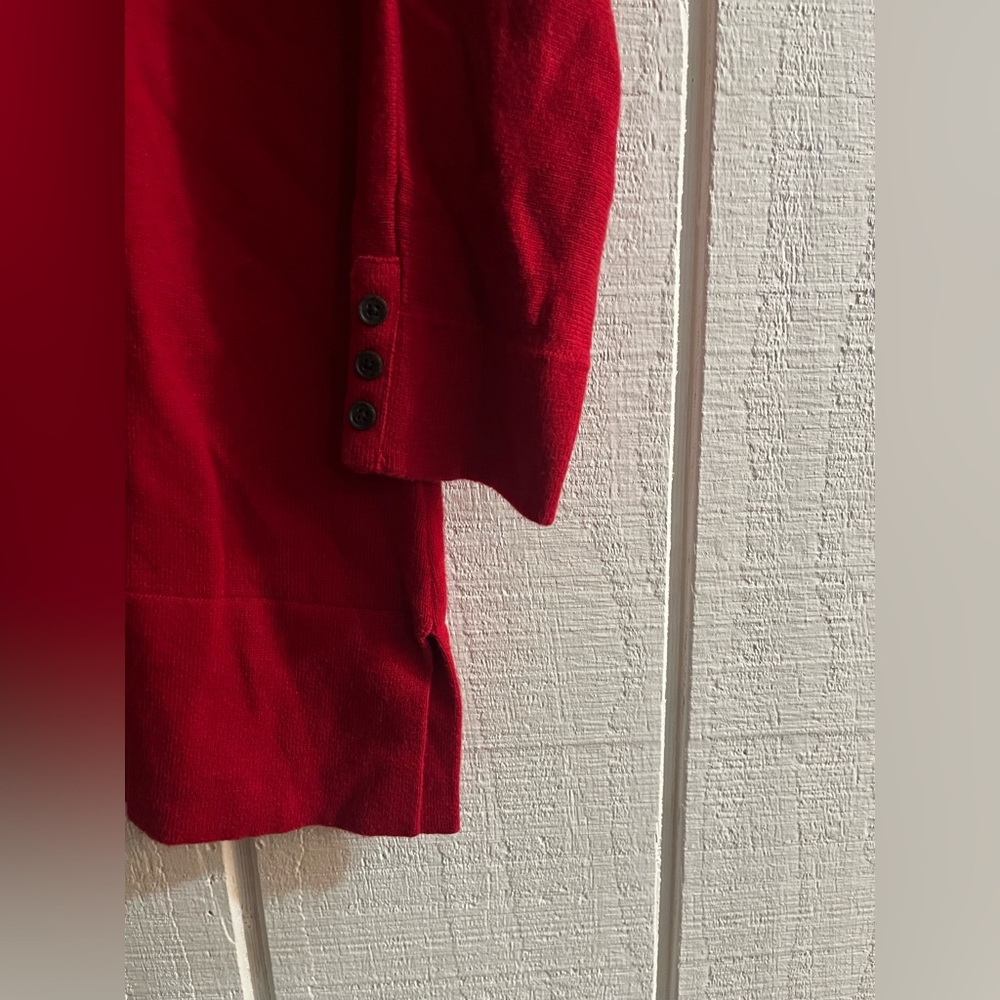 Red sweater - Picture 2 of 4